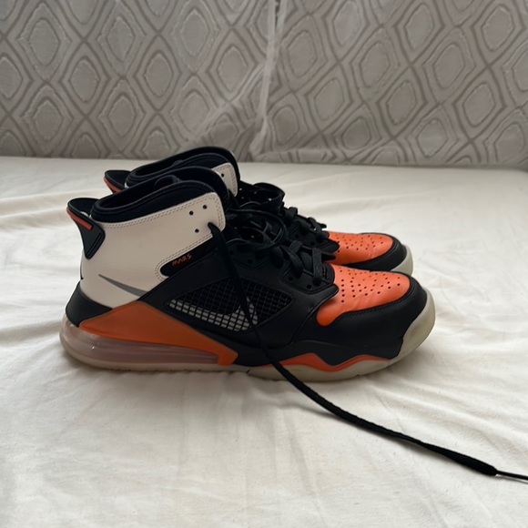 Jordan Mars 270 'Shattered Backboard - Picture 1 of 4